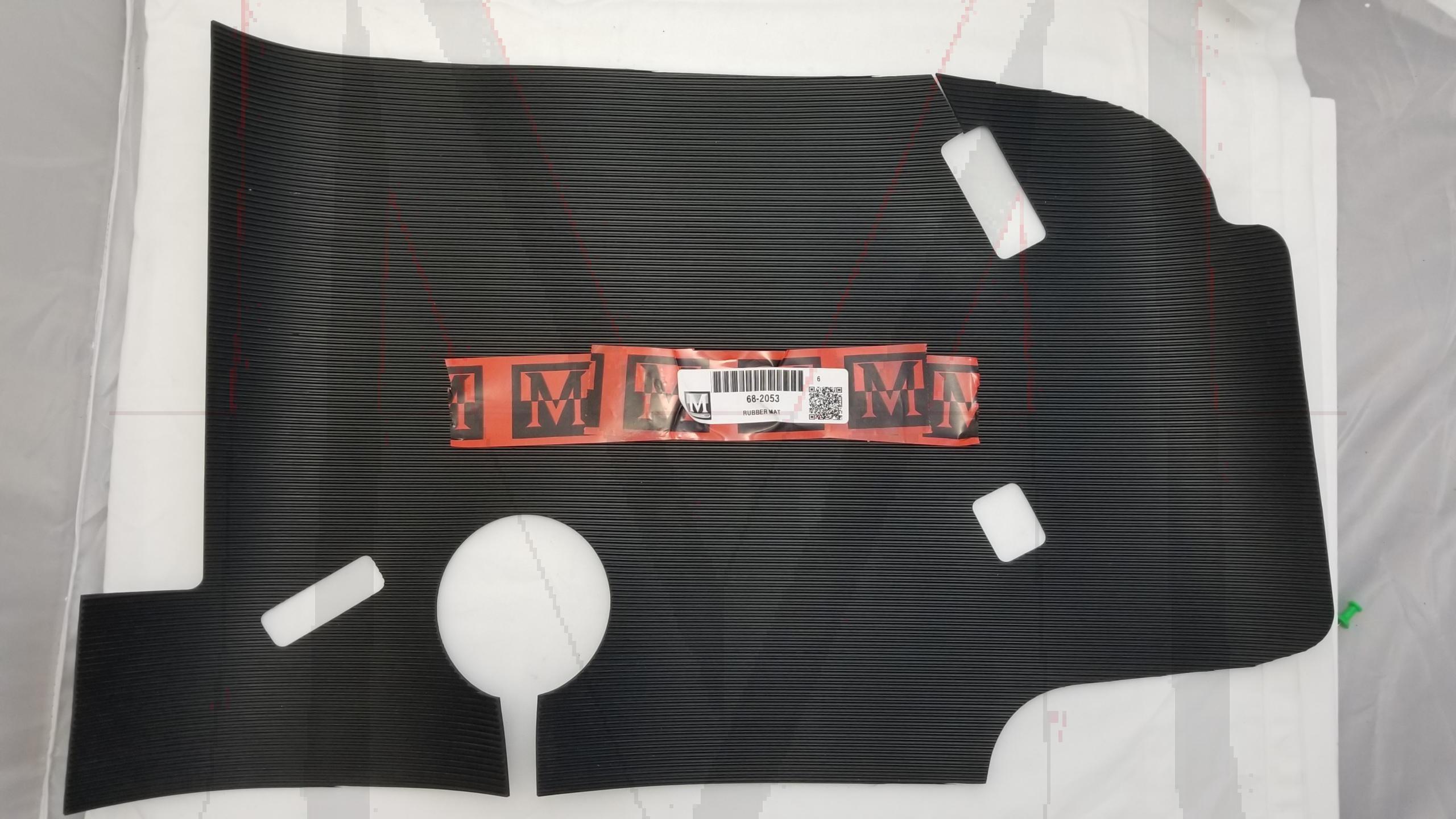68-2053 TRUNK MAT